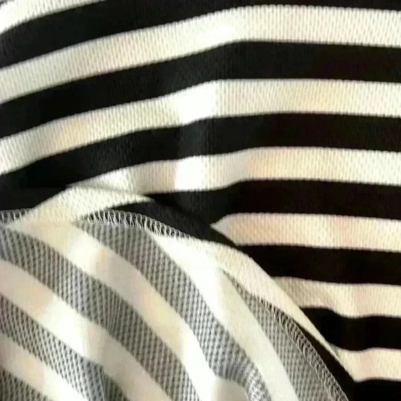 Philosophy Republic Clothing Black and White Swing Skater Mini Skirt, Sz Medium - Picture 7 of 7